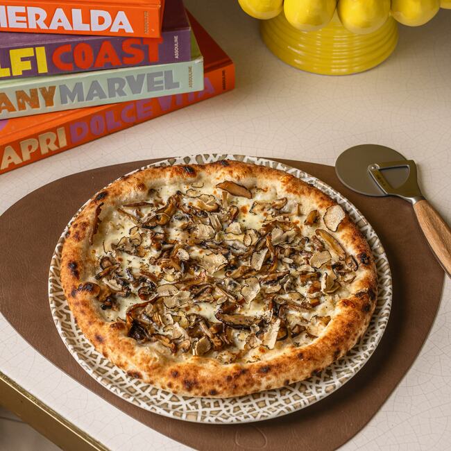 Restaurants: Giardino Truffle Pizza