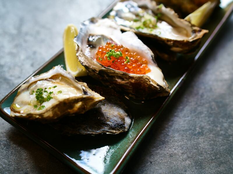 Oasis bar and Terrace event: Champgne & Oysters.