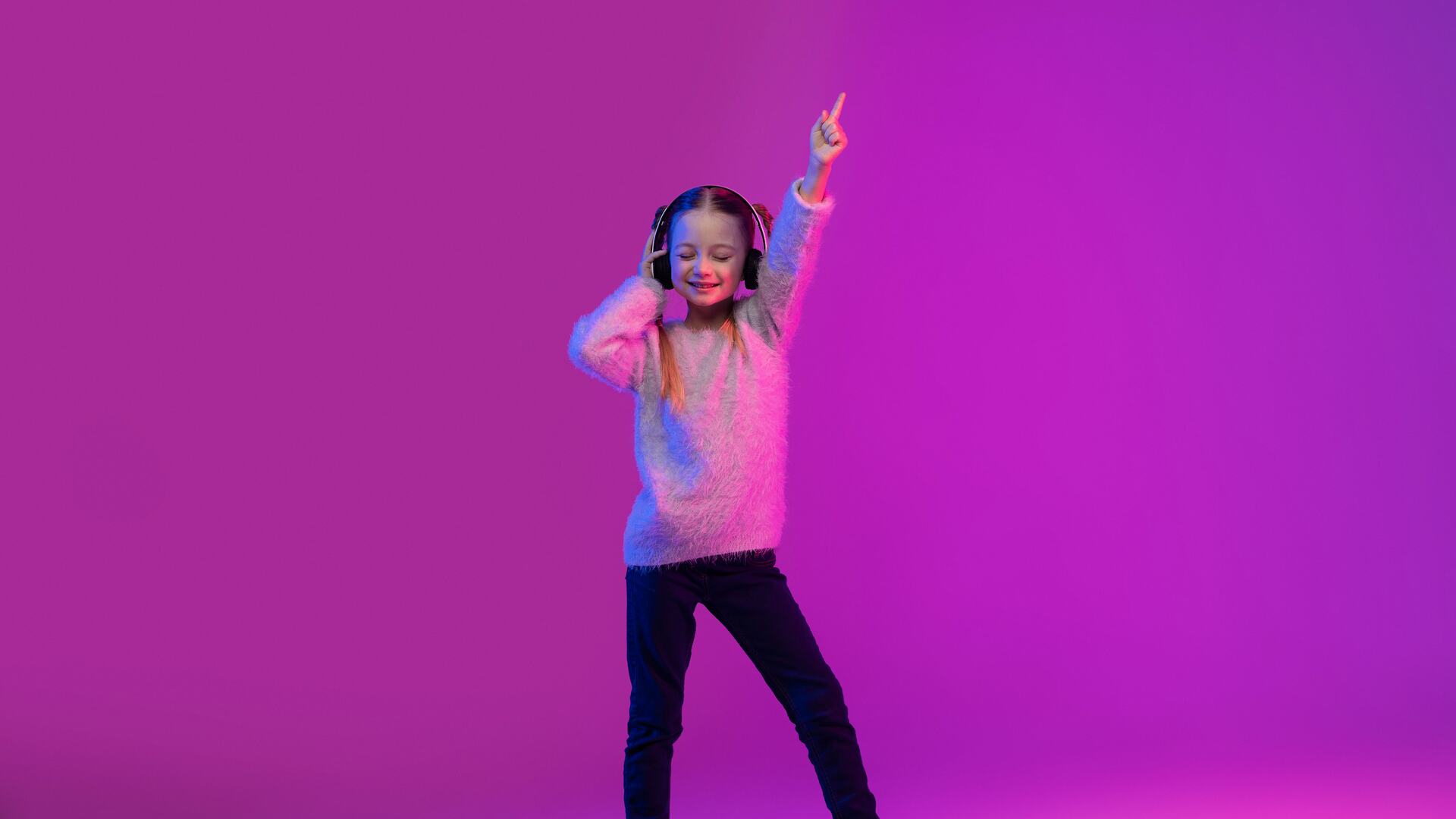 Upcoming Events: TwiXmas Groove - Teen Silent Disco