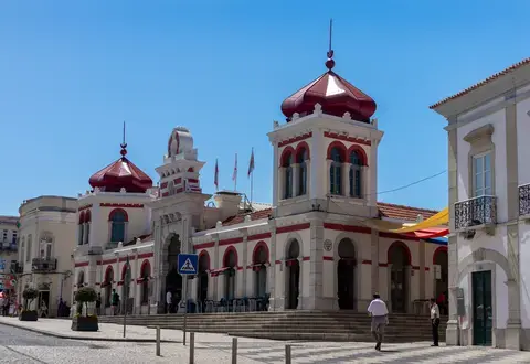 Beyond the resort: Mercado de Loulé.