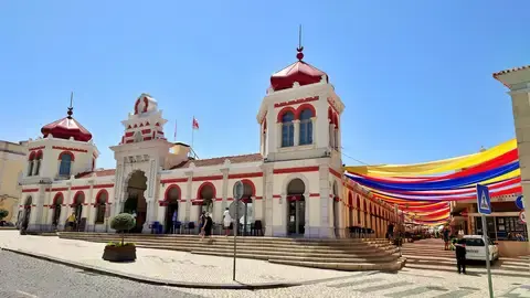 Beyond the resort: Loulé Market.