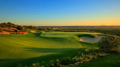 Beyond the resort: Amendoeira Faldo Golf Course