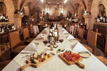 Food platters and wine availabe at Cave dos Vinhos. 