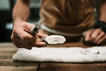 Clam picking & oyster tasting: Experience available at Vila Vita Parc.