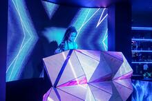 V-Club Disco: Dj playing music.