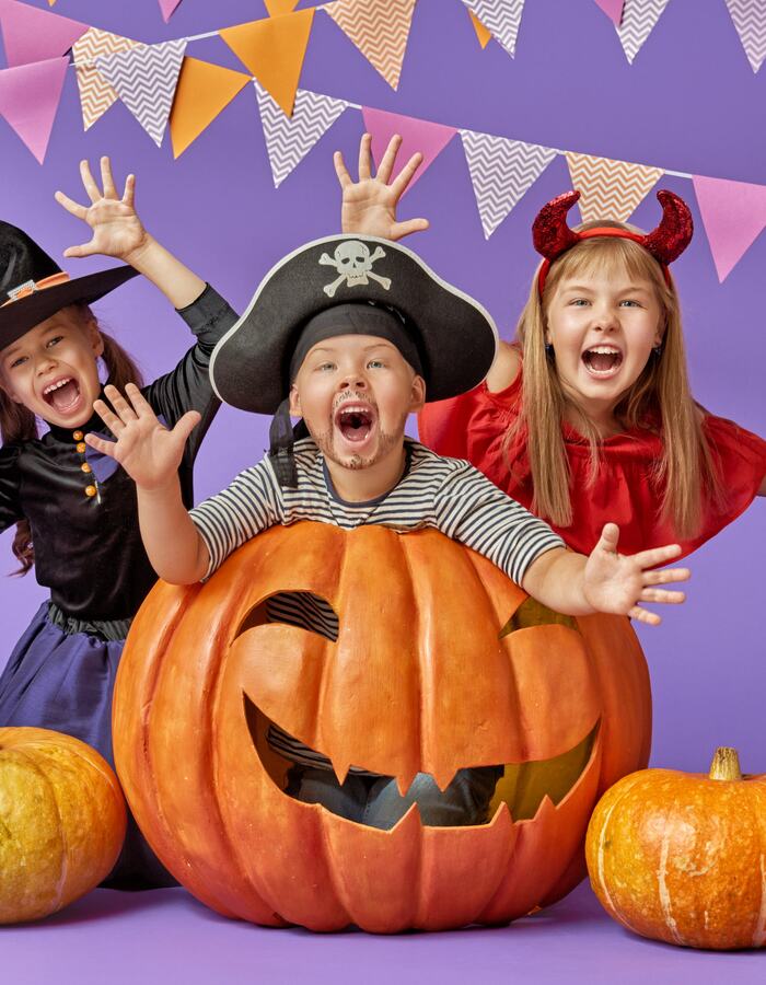 Upcoming events: Mad Halloween - Dance Class & Face Painting.